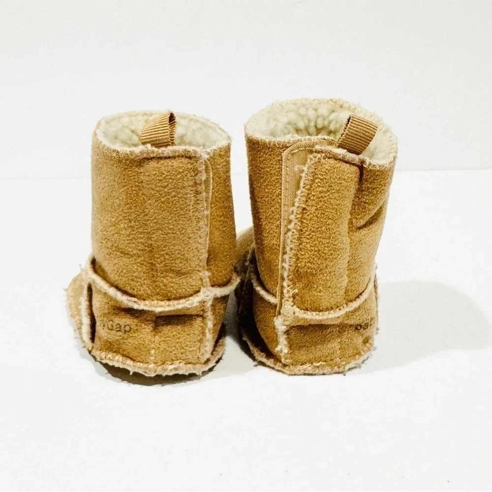 Gap babyGAP Camel Brown Sherpa Lined Booties